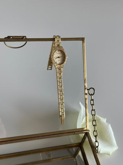 Amazing vintage Sekonda watch with timeless design (late 80s)