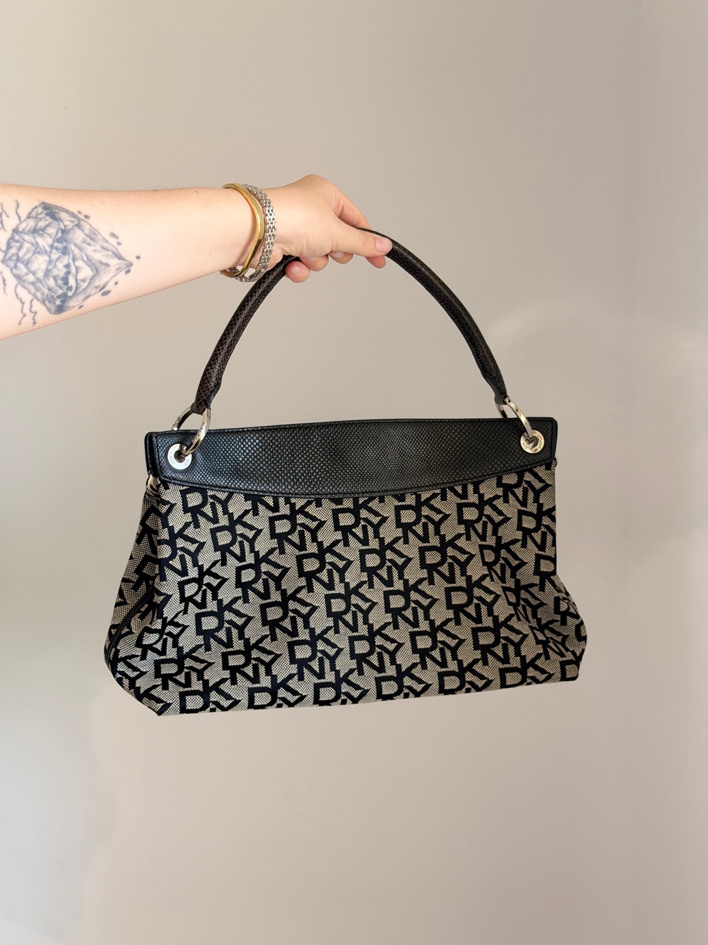 Vintage DKNY grey monogram bag (medium)
