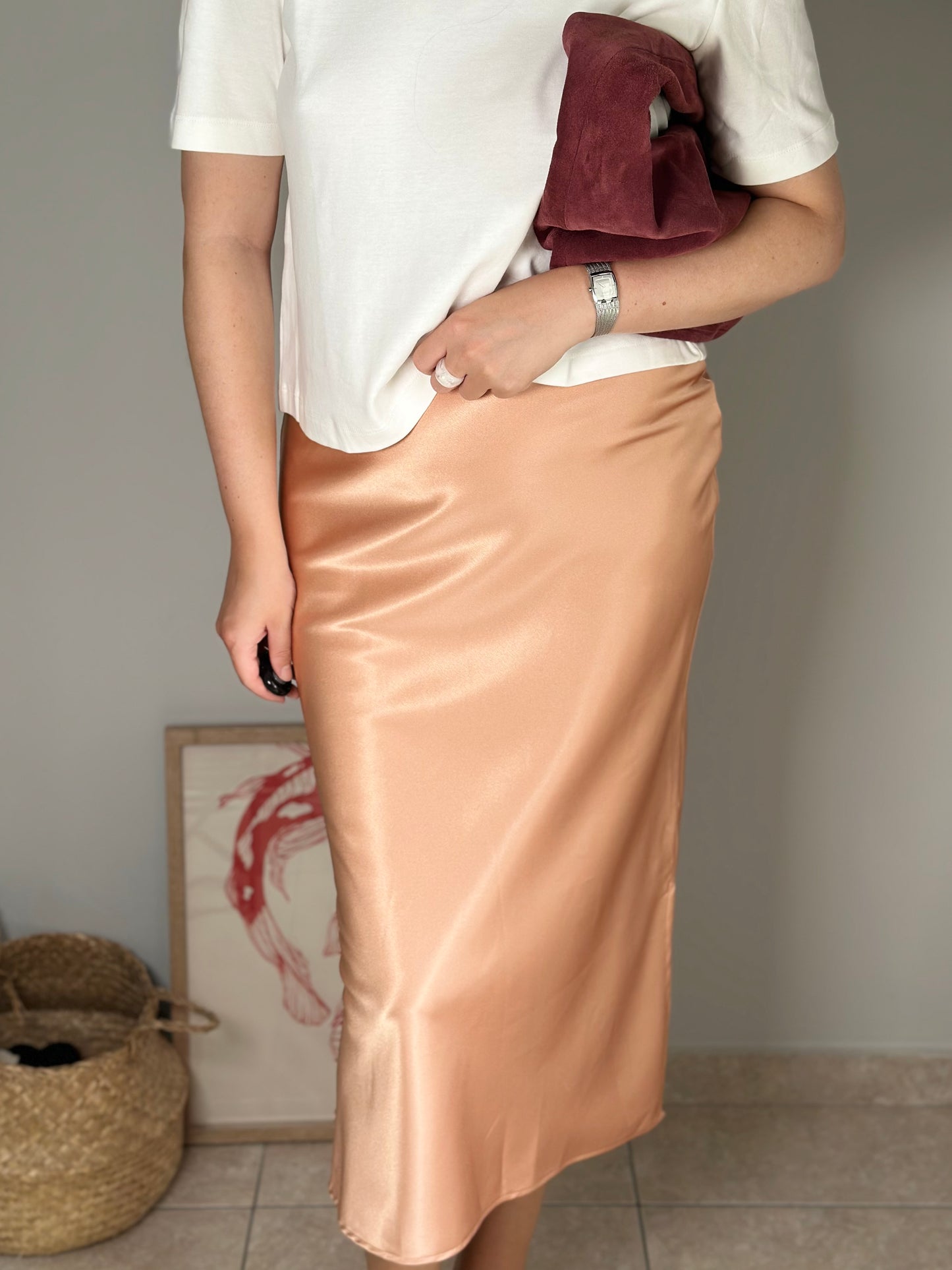 Elegant satin midi skirt