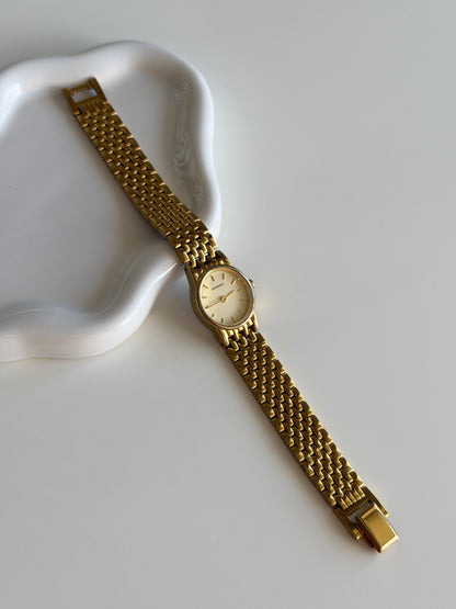Stunning vintage Sekonda watch with timeless design