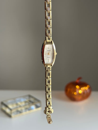Chic vintage Seiko quartz watch. Circa 1997.