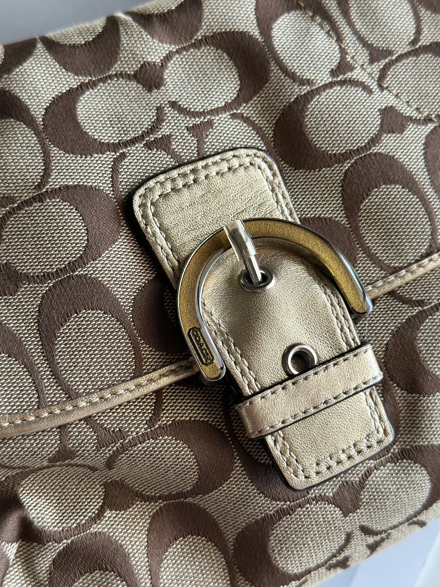 Lovely Coach crossbody bag in signature jacquard canvas