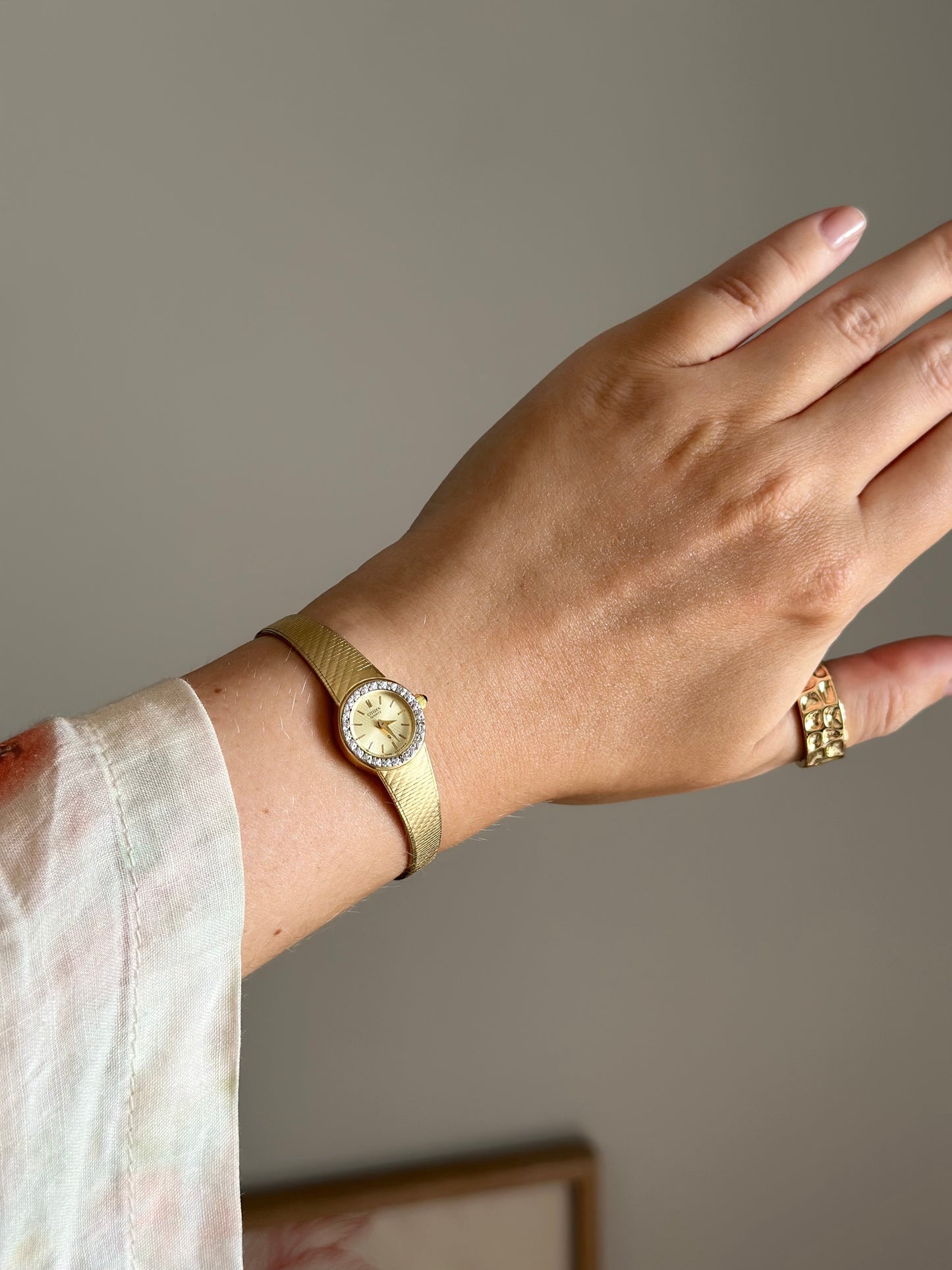 Stunning authentic vintage gold-plated Citizen watch (1980s)