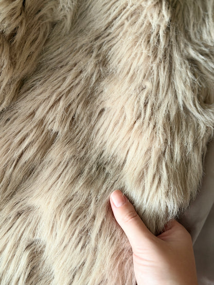 Stylish faux fur jacket from Dorothy Perkins