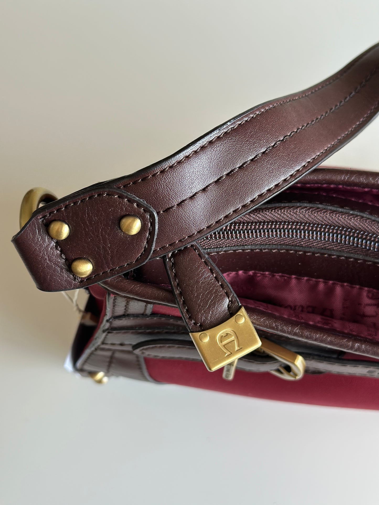 Amazing vintage Etienne Aigner shoulder bag