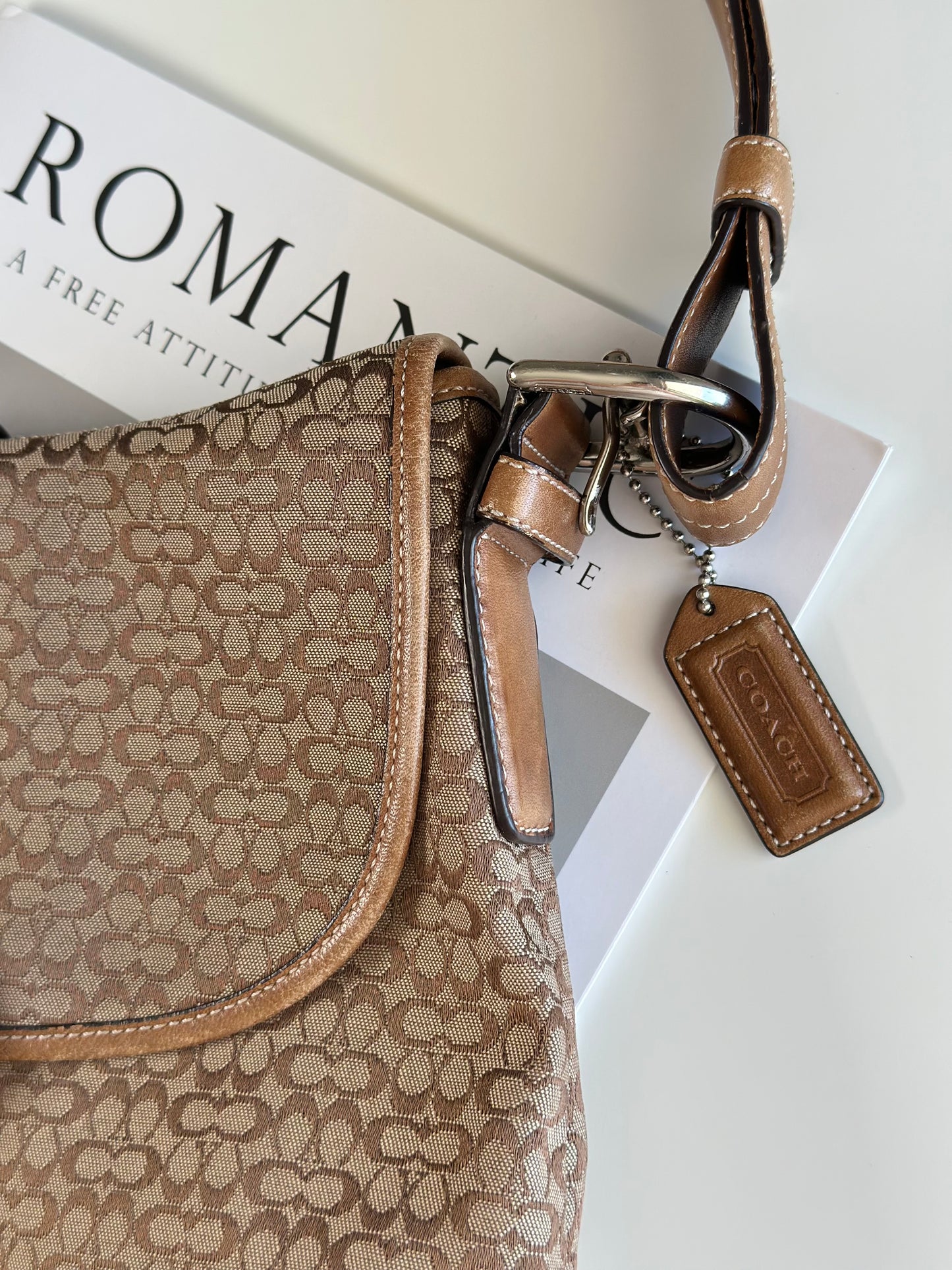 Stunning vintage Coach shoulder bag