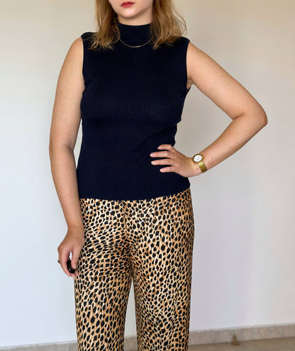 Stunning vintage relaxed leopard print trousers