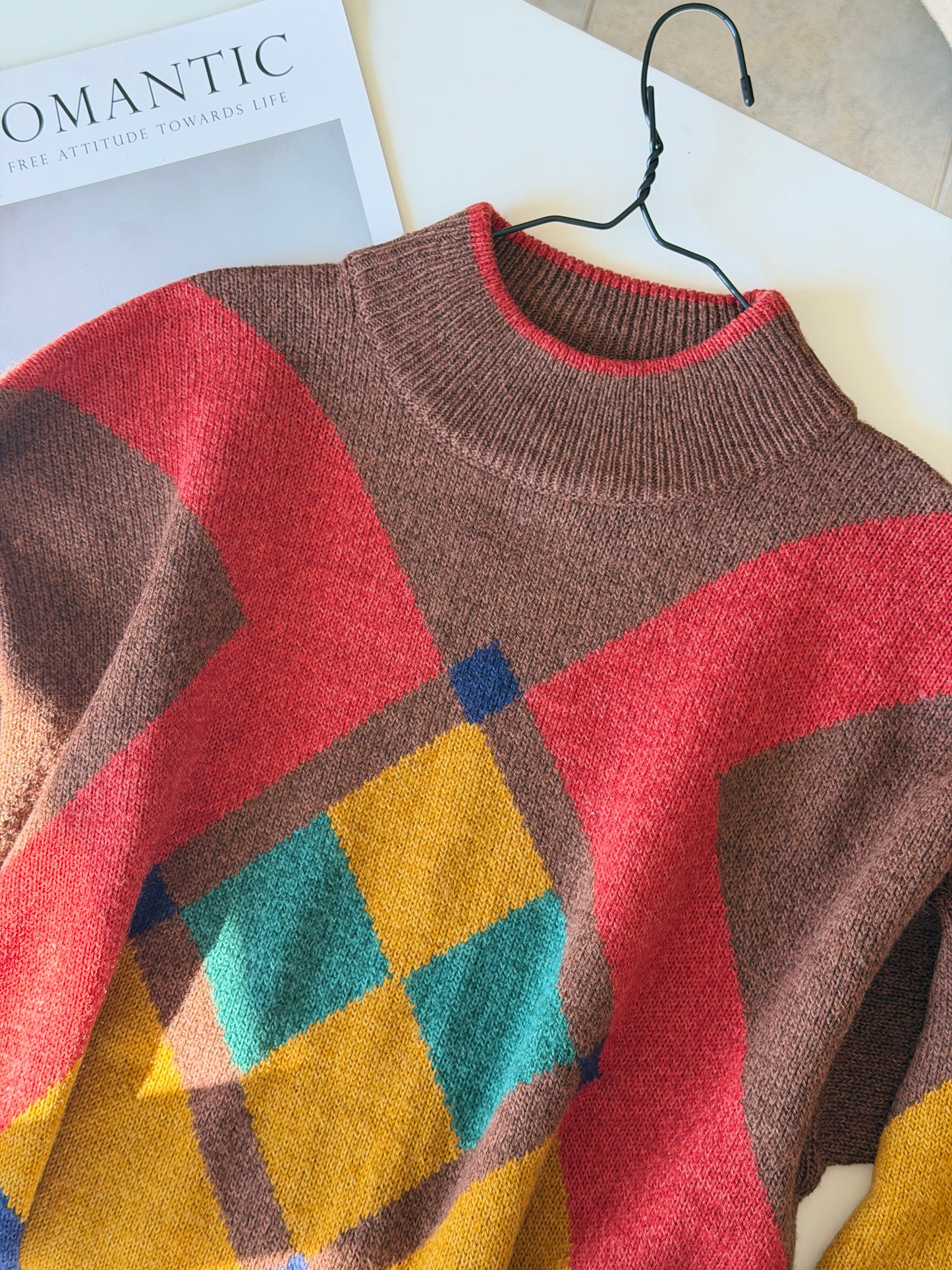 Vintage sweater in a vibrant argyle pattern