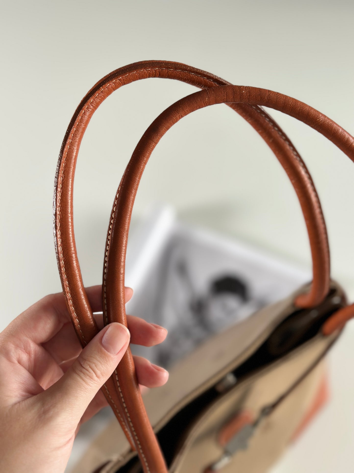 Elegant vintage tote bag by El Trote