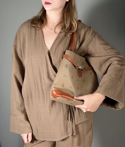 Elegant vintage tote bag by El Trote