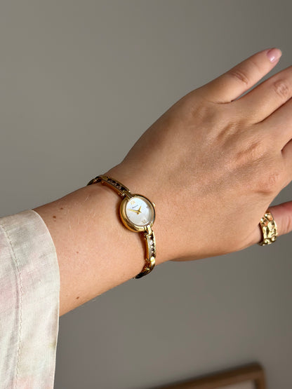Stunning vintage Accurist watch with crystals