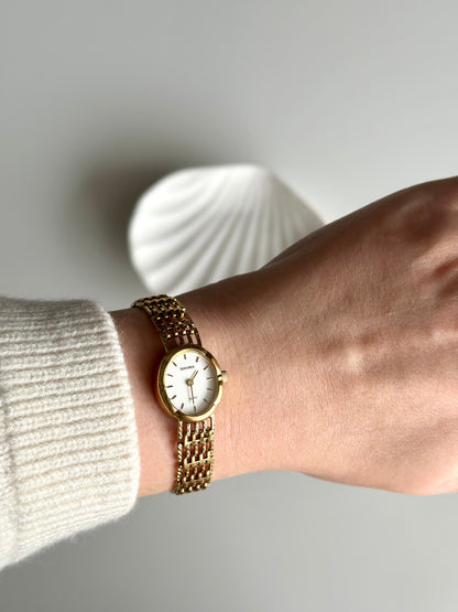 Charming vintage gold-tone Sekonda watch ✨