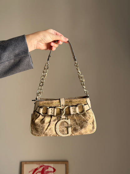 Chic vintage Guess bag from 00s