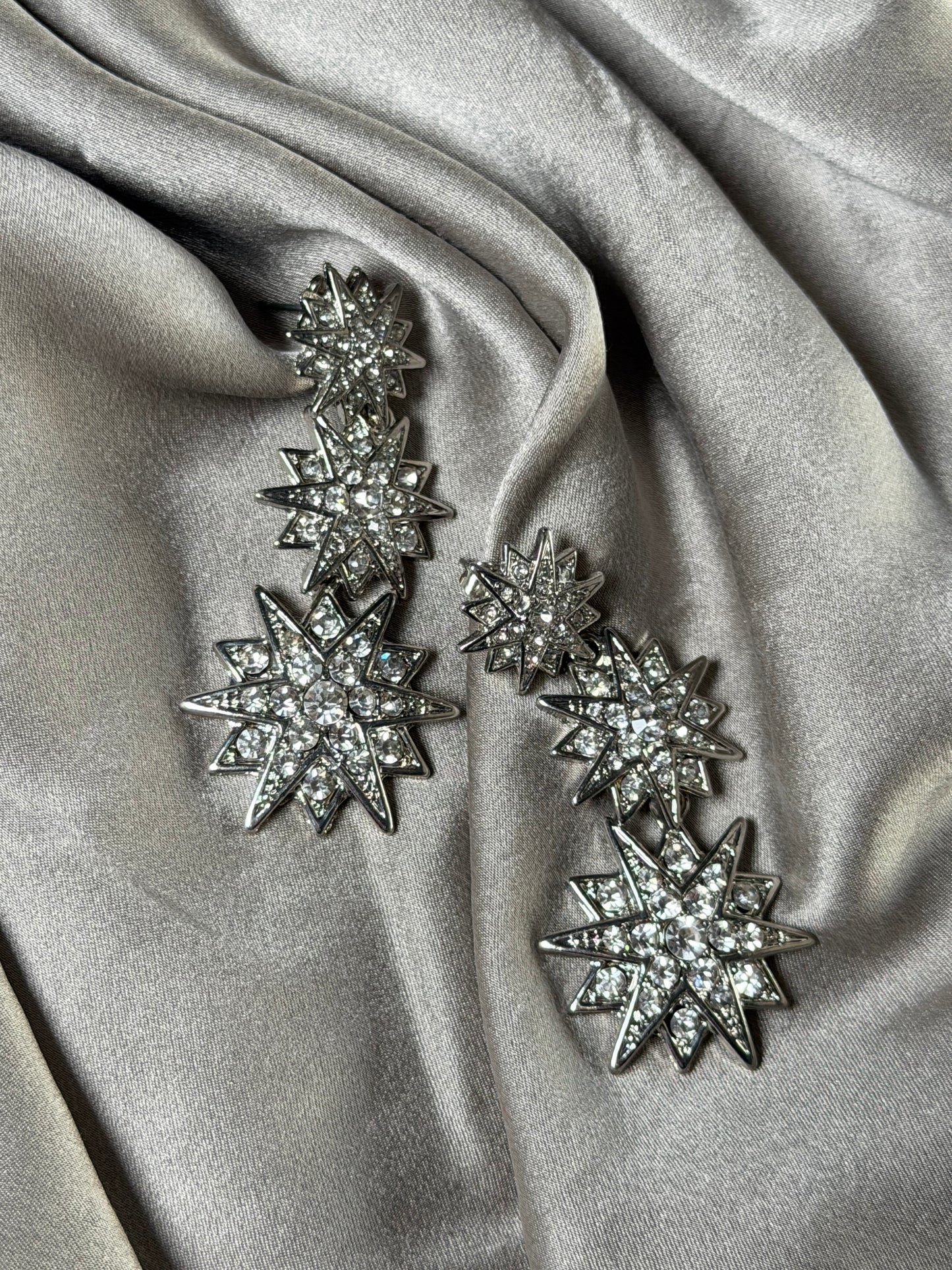 Dazzling vintage earrings