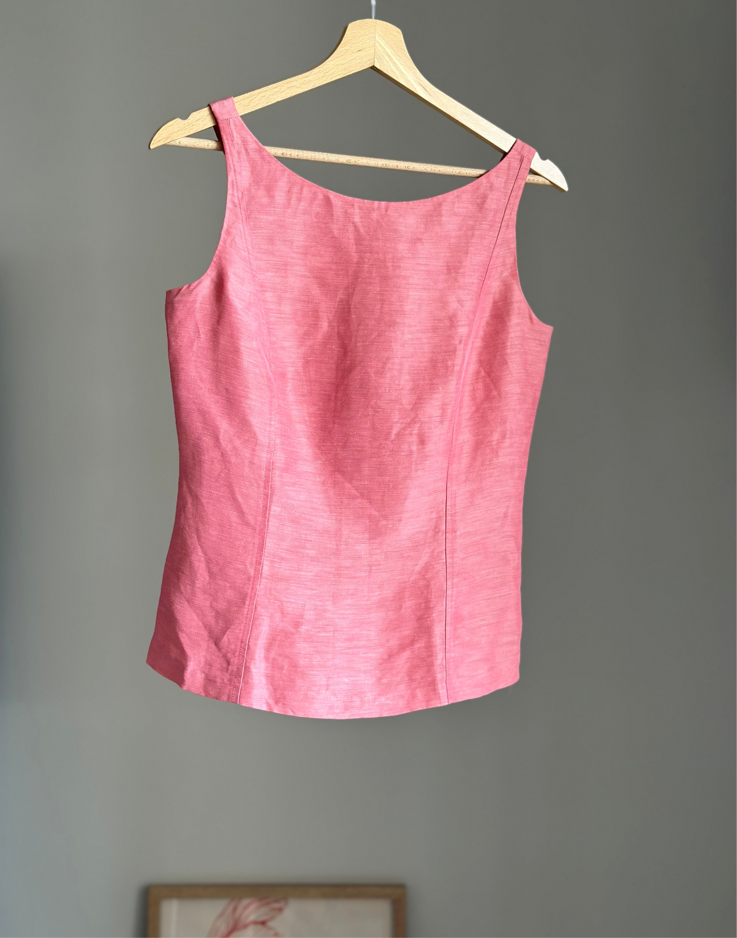Linen-silk tailored top with open back