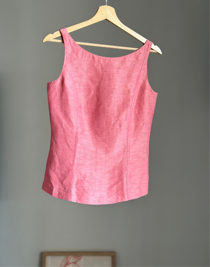 Linen-silk tailored top with open back