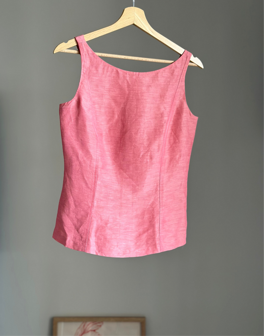 Linen-silk tailored top with open back