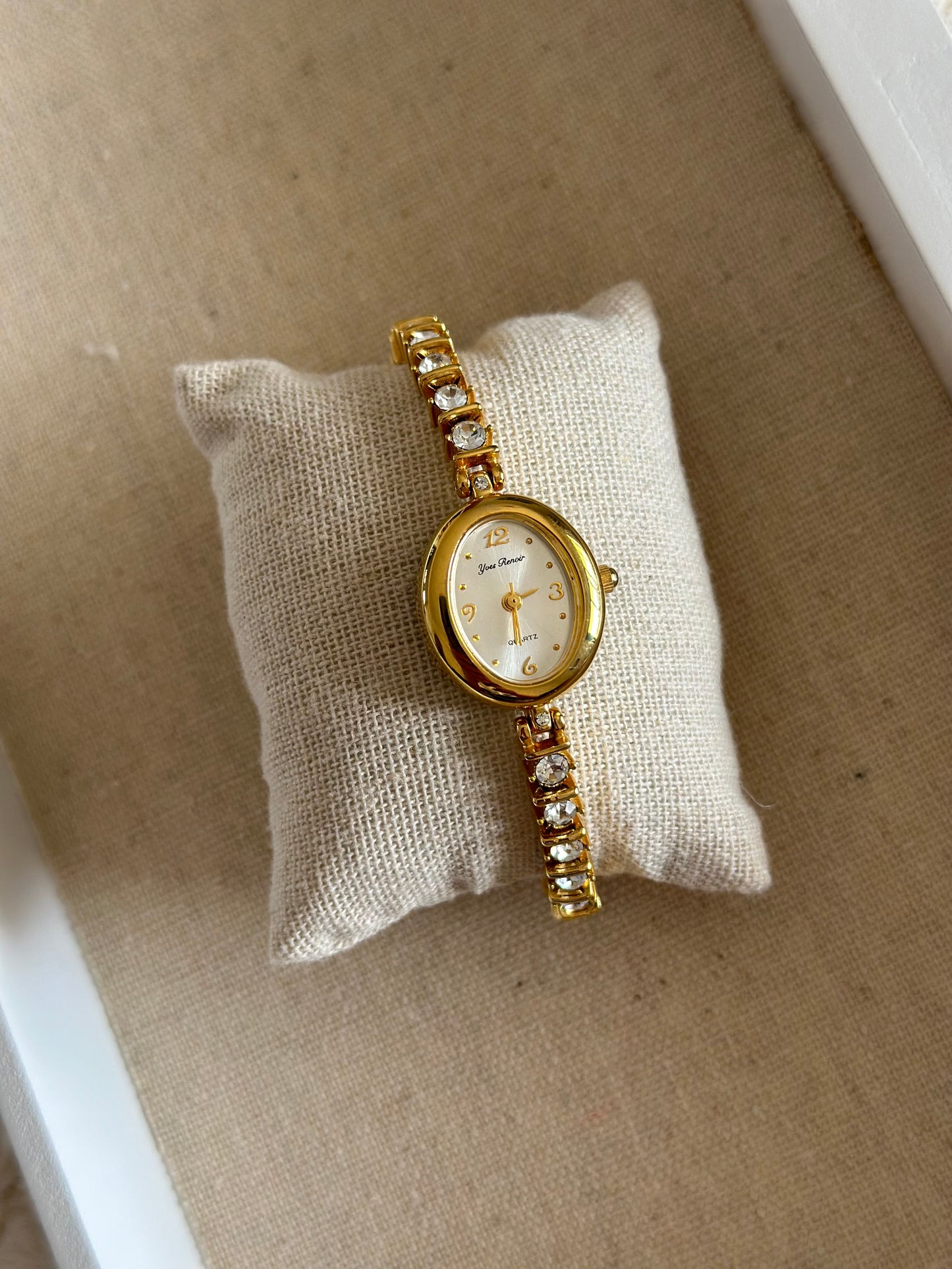 Amazing gold-plated vintage watch with rhinestones