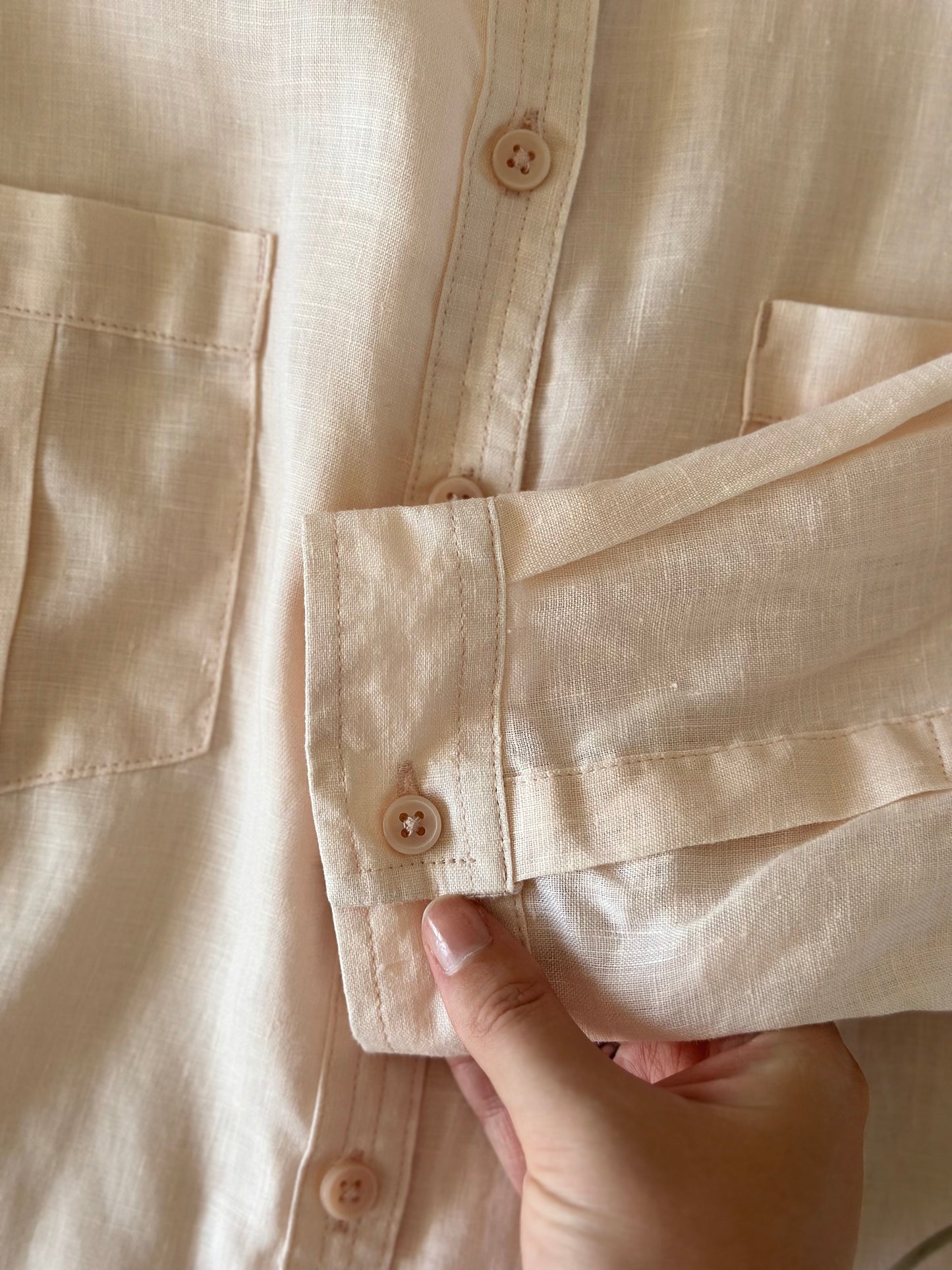 Stunning vintage shirt in airy linen