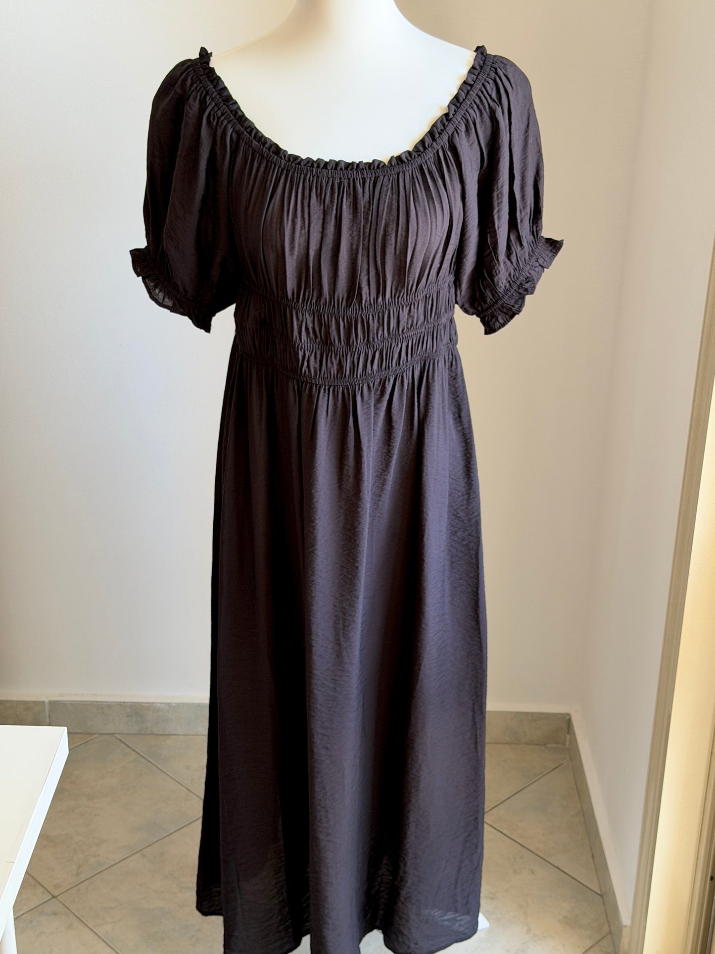 Black romantic viscose long dress