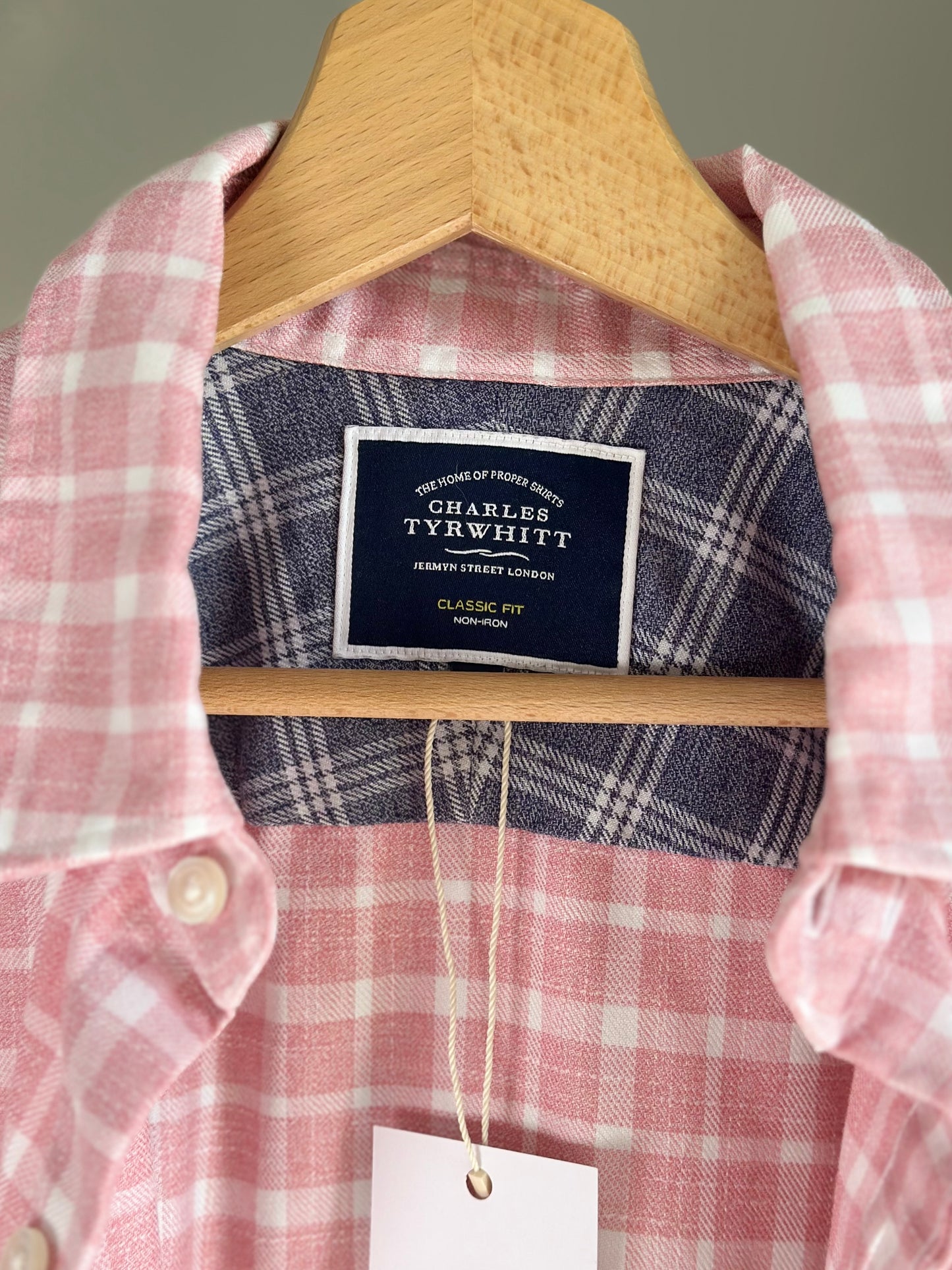 Charming pink and white checkered shirt