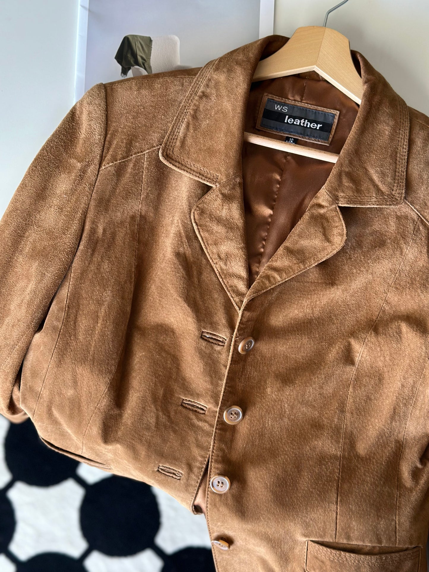 Beautiful vintage soft suede blazer