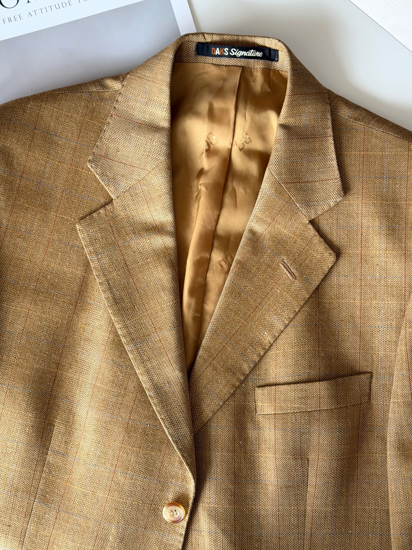 Vintage blazer DAKS in a rich mustard tone