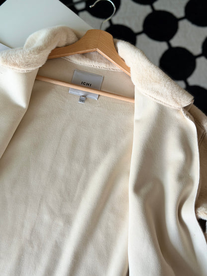 Charming cream faux fur jacket from ICHI