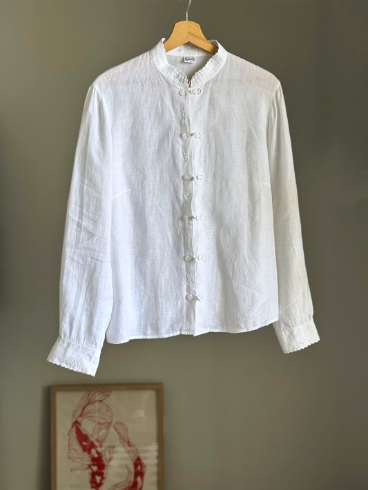 Charming vintage linen white shirt