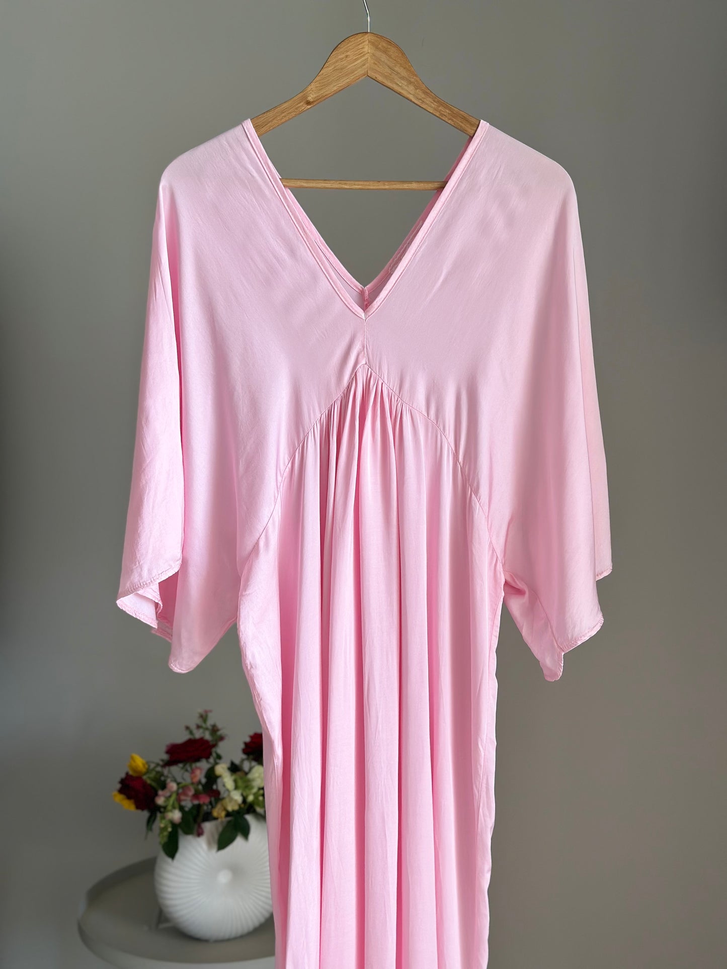 Charming vintage lounge pink dress
