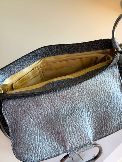 Stylish vintage Guess shoulder bag from 2000s