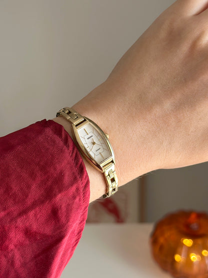 Chic vintage Seiko quartz watch. Circa 1997.