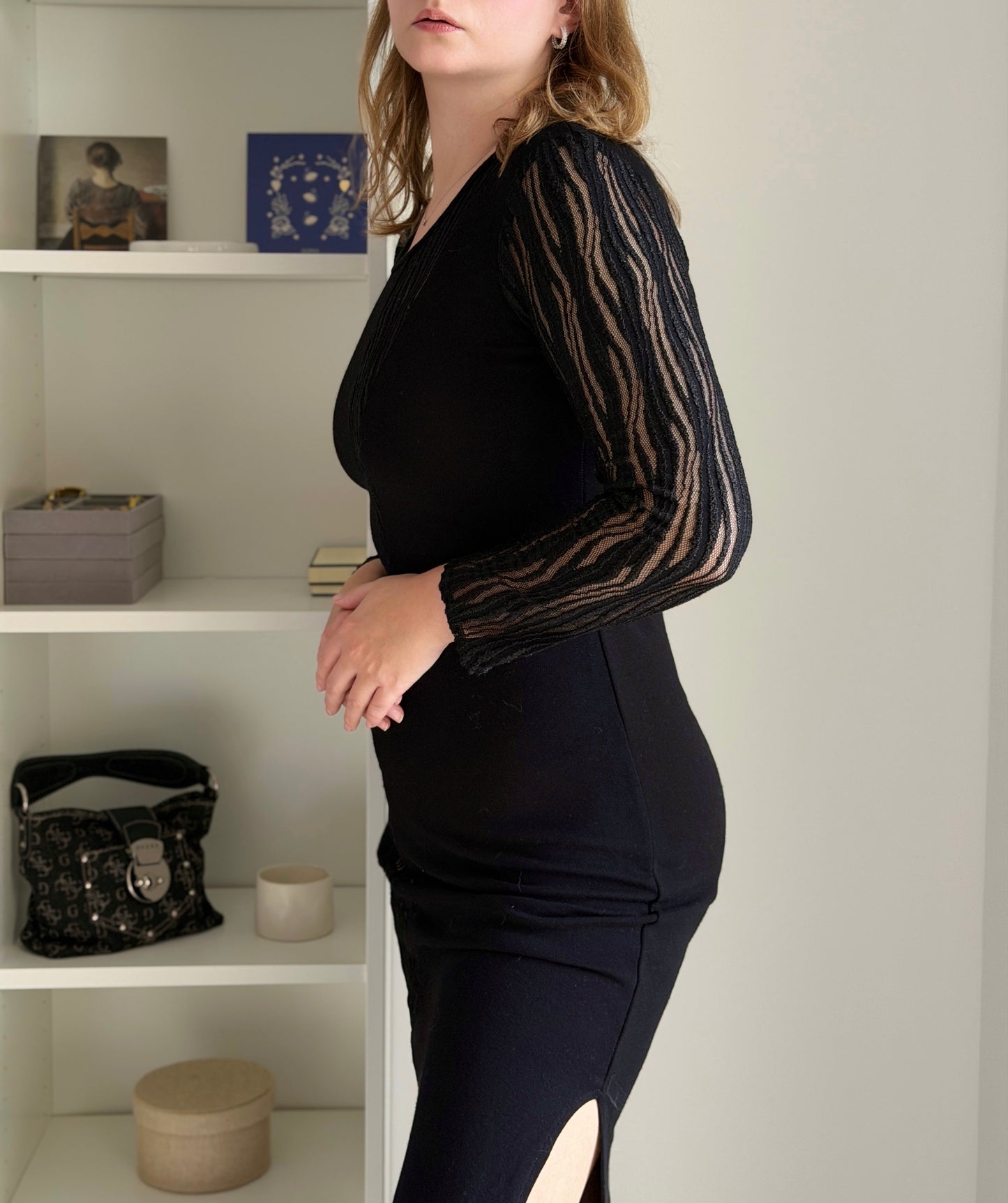 Elegant vintage midi dress with delicate lace detailing
