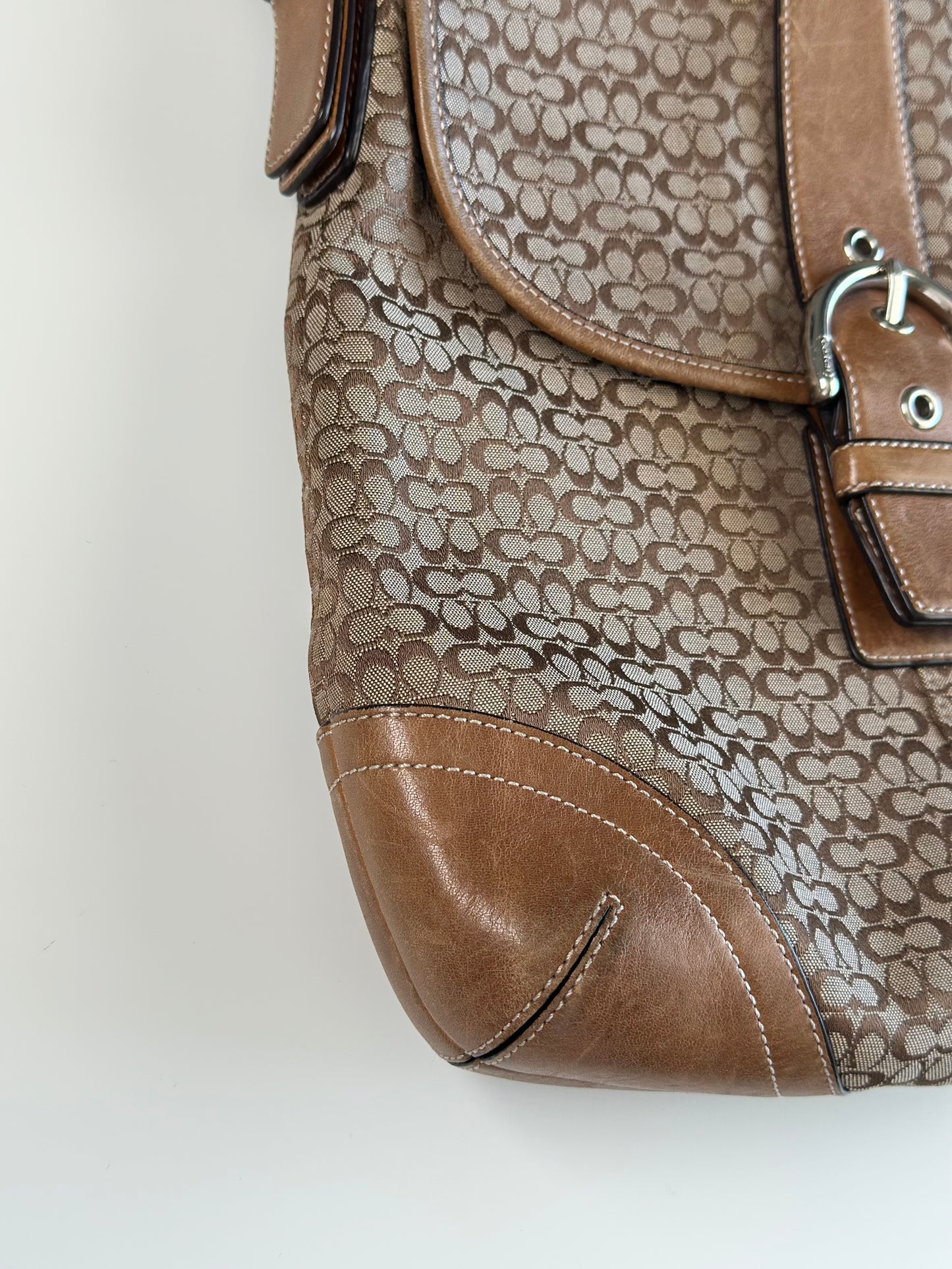 Stunning vintage Coach shoulder bag