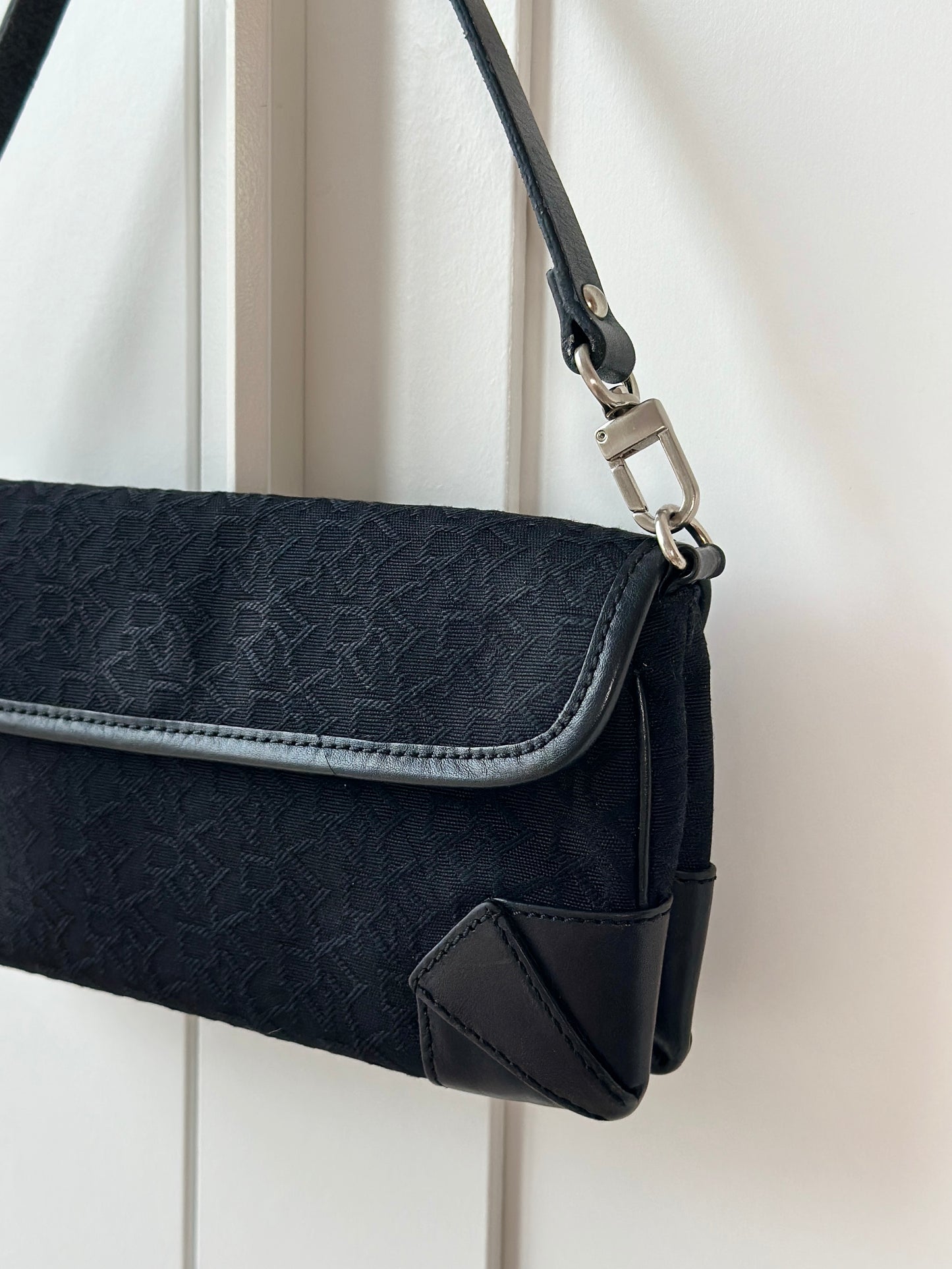 Chic vintage DKNY baguette black bag