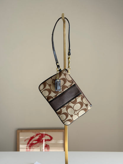 Vintage Coach wristlet/wallet