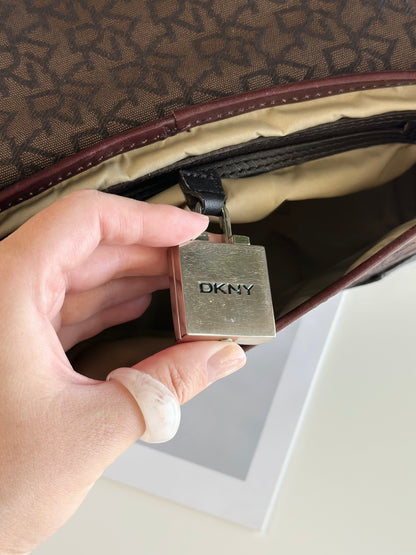 Amazing vintage DKNY shoulder bag in brown monogram print