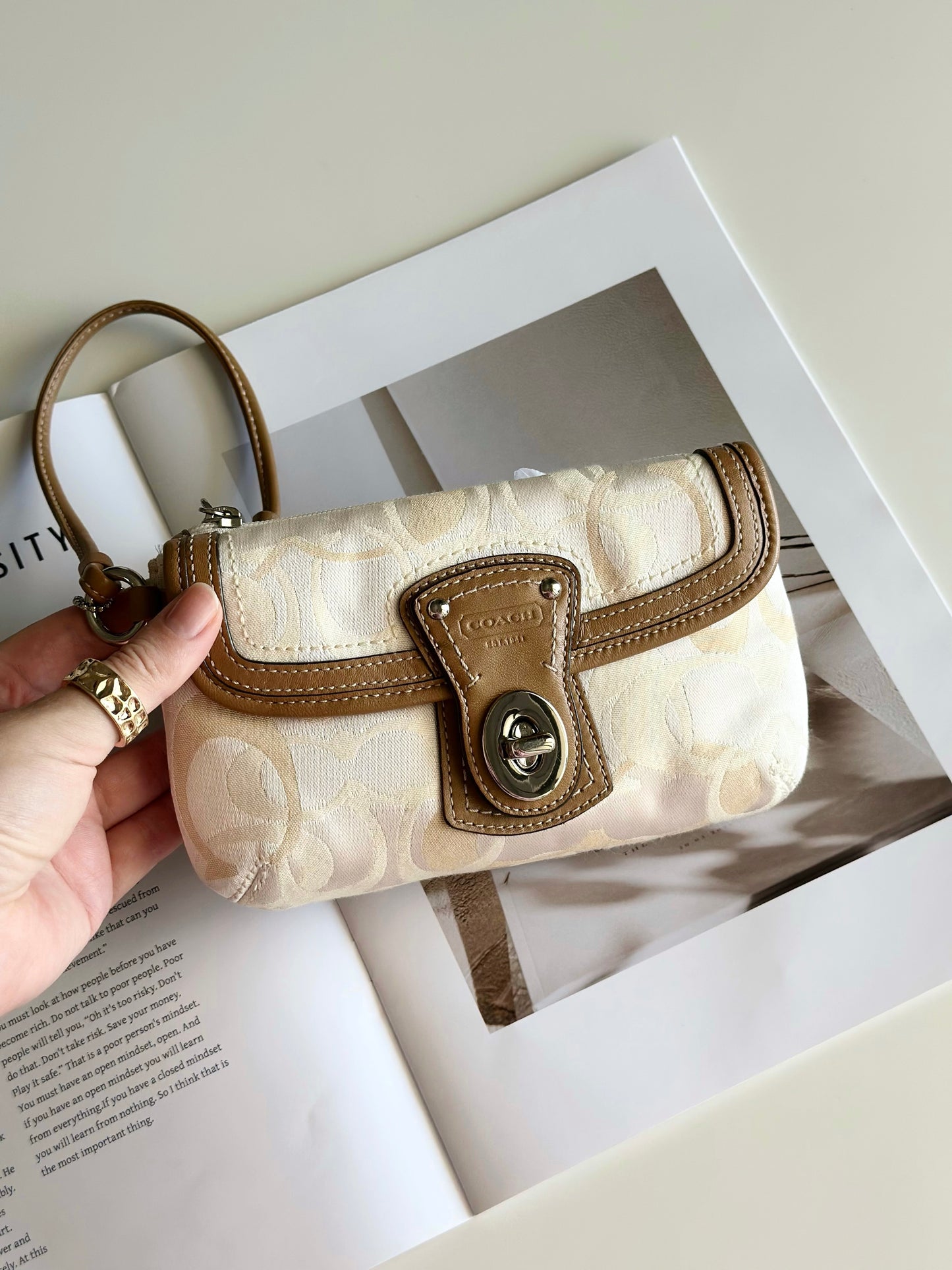 Amazing beige Y2K wristlet from Coach