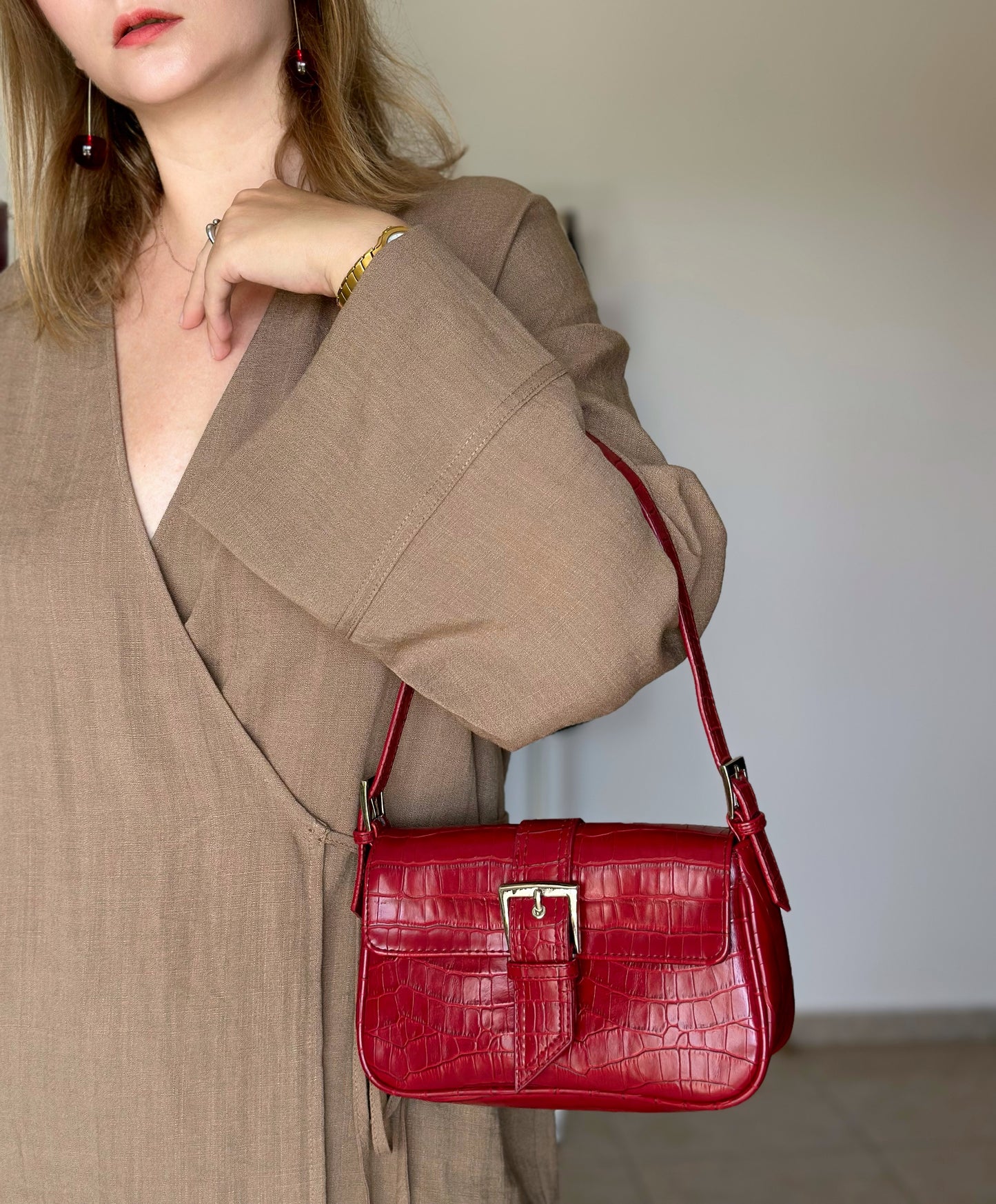 Beautiful vintage small red bag