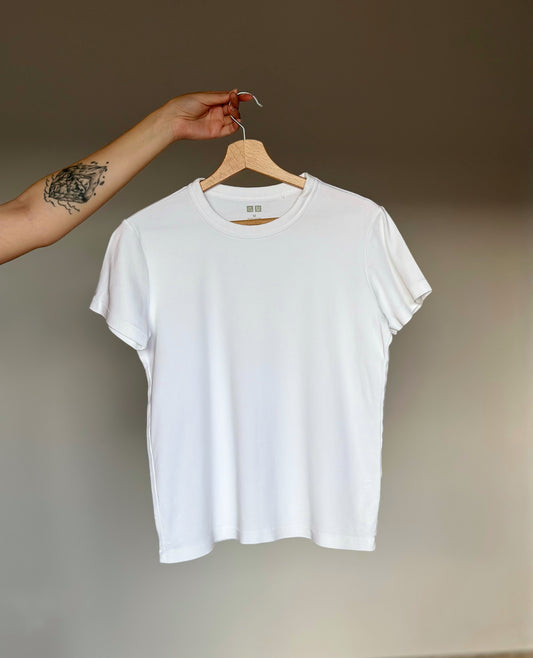 Simple and beautiful white cotton T-shirt