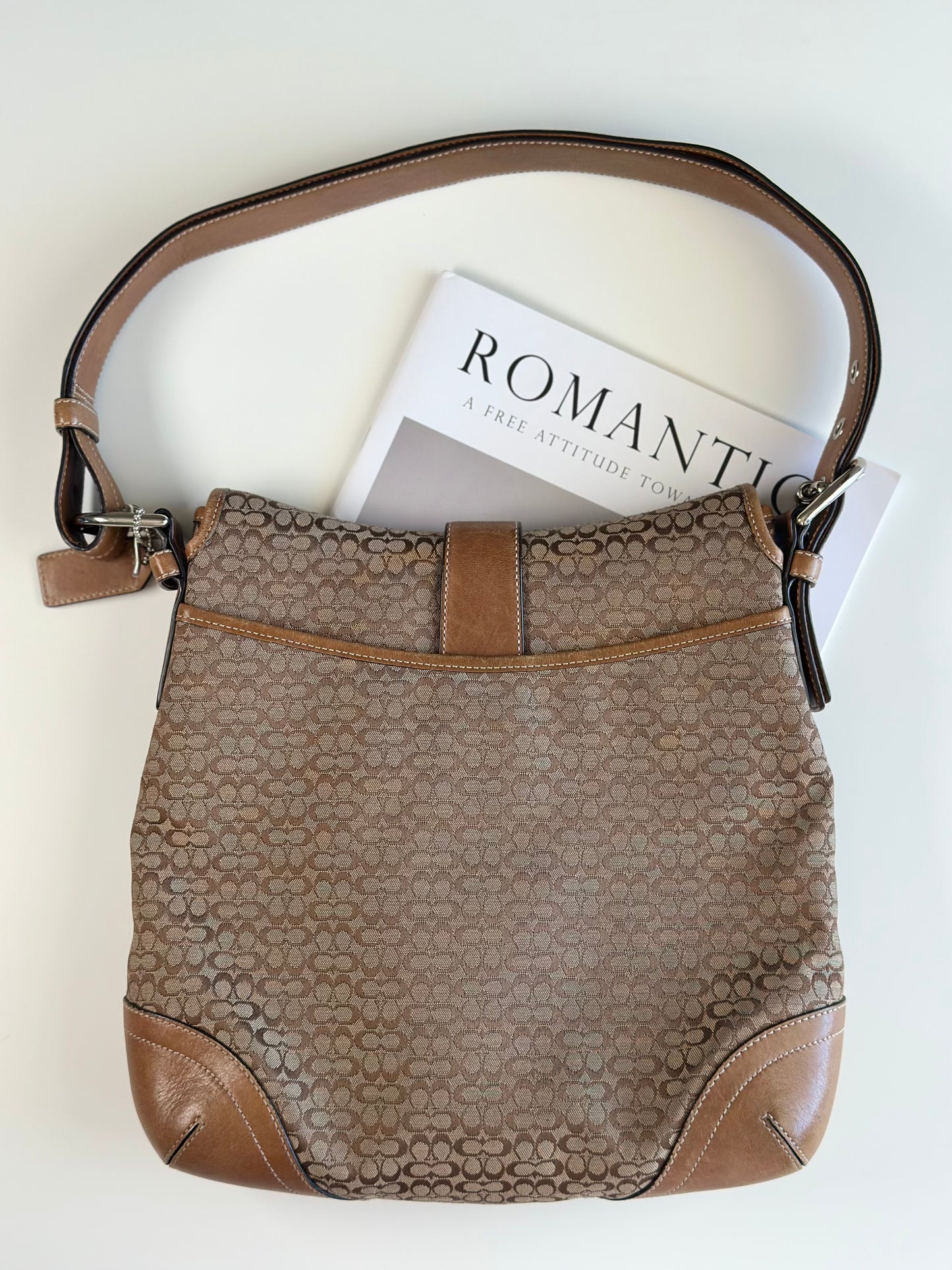 Stunning vintage Coach shoulder bag