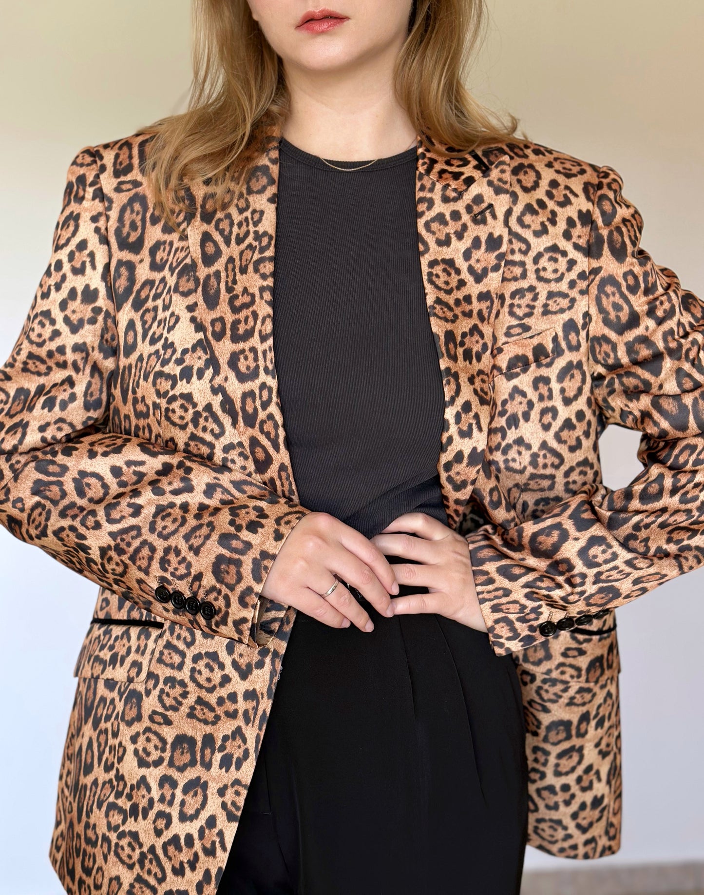 Bold and chic leopard print oversized blazer