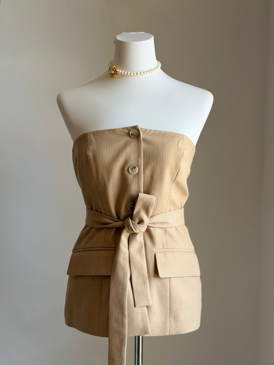 Strapless tailored top with belt