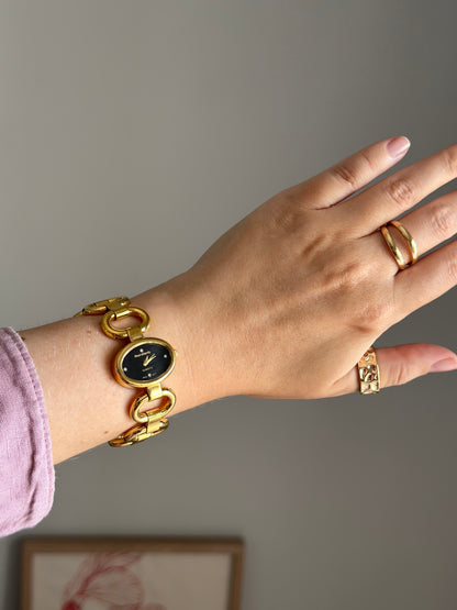 Striking vintage watch from Peers Hardy with black dial