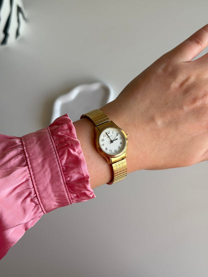 Classic Sekonda gold-tone watch with expansion band