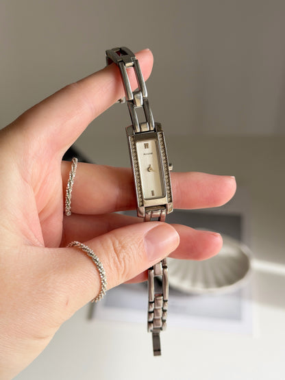 Elegant vintage Accurist watch with silver-tone design
