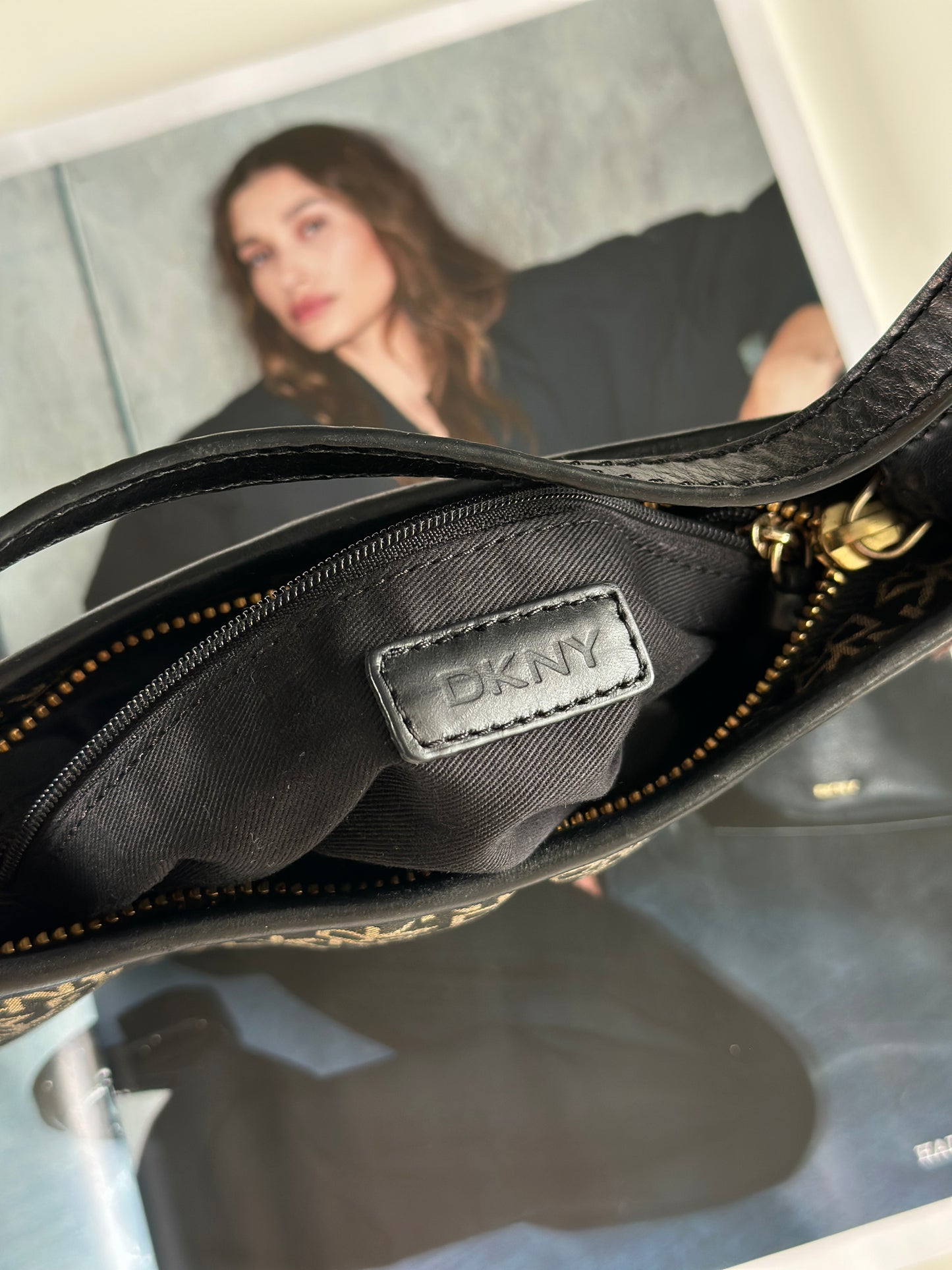 Chic vintage DKNY bag in black and gold
