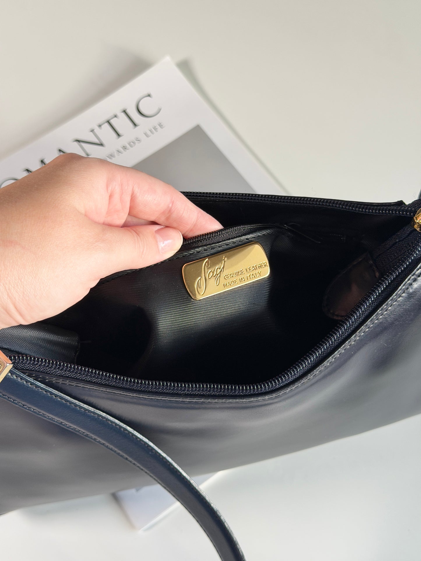 Classic vintage leather bag (made in Italy)