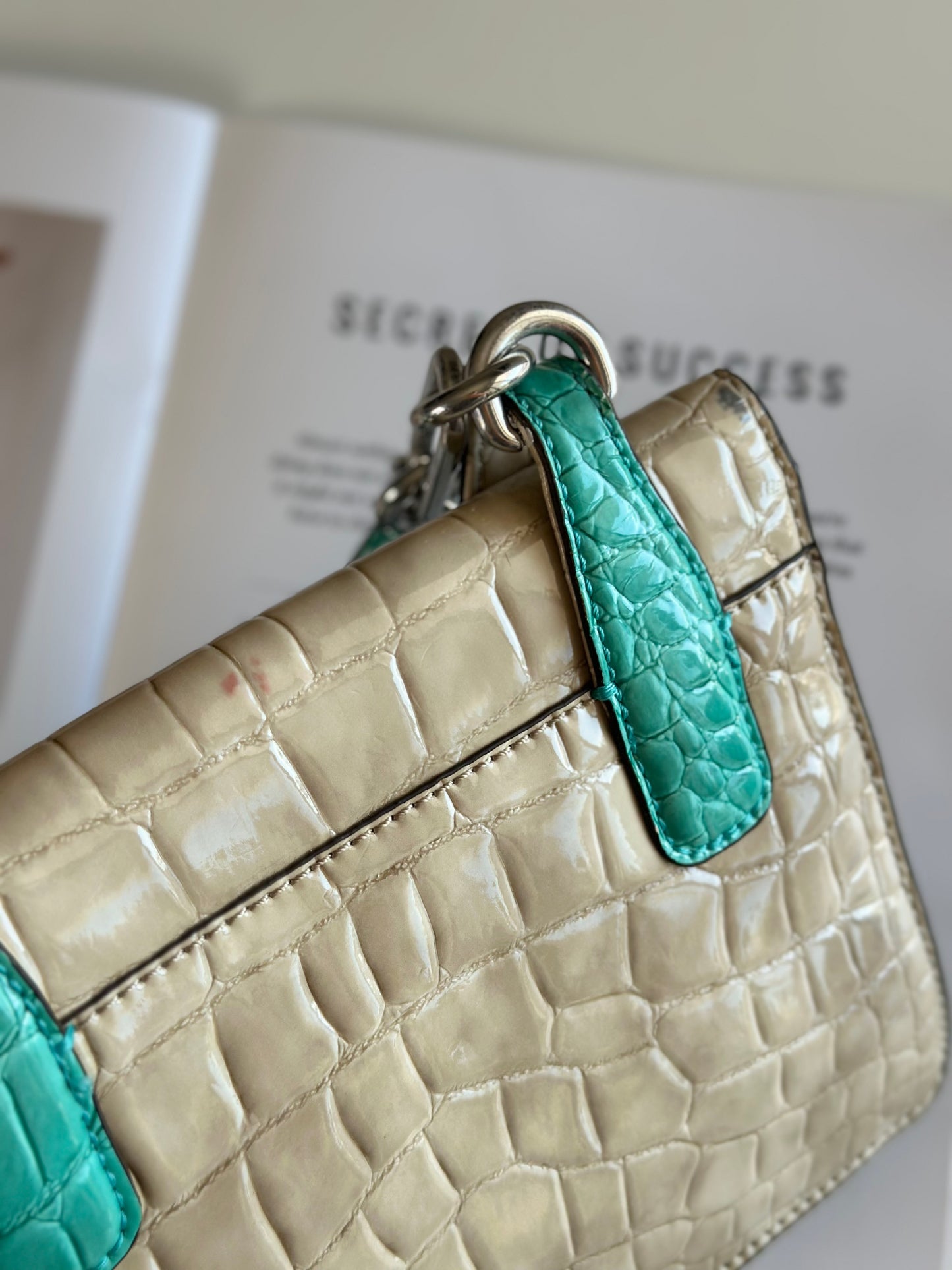 Playful vintage Guess handbag Y2K