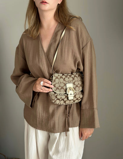 Lovely Coach crossbody bag in signature jacquard canvas